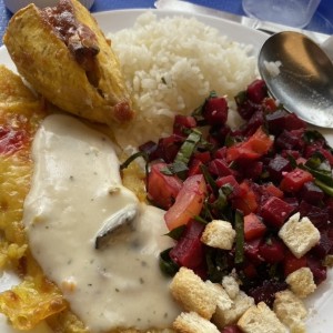 Pescado con ensalada