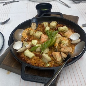 Paella con Mariscos