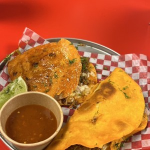 Tacos de birria 