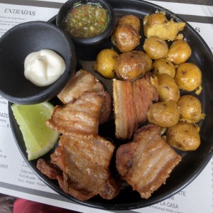 Entrada de chicharron 