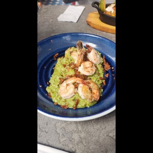 arroz con camarones.