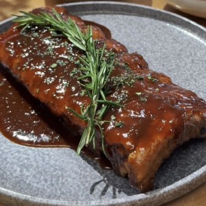 Costilla en salsa de lulo y café 