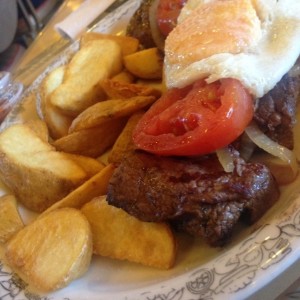 bistec a caballo