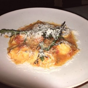 Raviolis de queso de Cabra, ricotta, y mozarella de Bufala