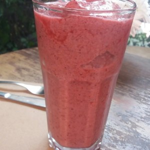 smootie frutos rojos.