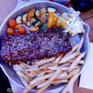 Rack de costillas de cerdo