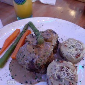 lomo en salsa de hongos