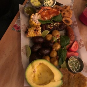 bandeja Mar y Tierra
