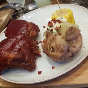 Costillitas de cerdo con salsa BBQ casera