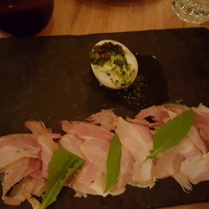 Burrata y Bondiola ahumada