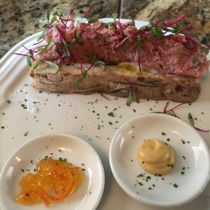 Rillettes de cerdo confitado