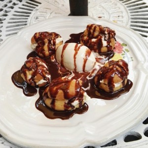 Profiteroles