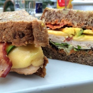 Sandwiche de pavo