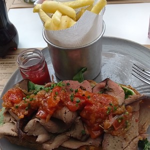 tartines roast beef