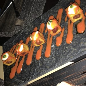 las patatas bravas mas increibles de la historia! rellenas de Chistorra