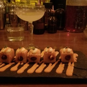 Patatas criollas bravas rellenas con txistorra