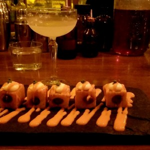 Patatas criollas bravas rellenas con txistorra