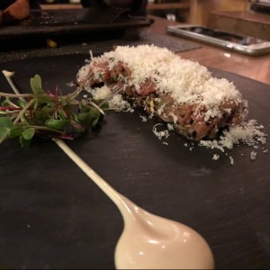 tartar de atun con grana padano