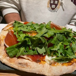 Pizza de rugula proscutto