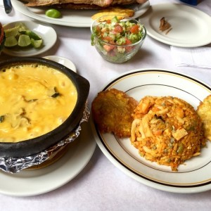 Cazuela y Arroz de Maricos