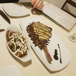 Fuertes - BOURBON STEAK