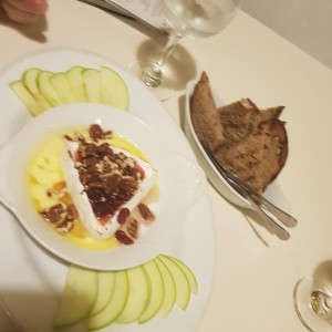 Entradas - BRIE AL GRATIN