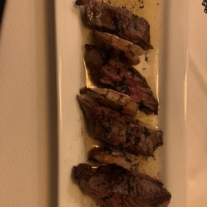 Res y Langostinos al ajillo 