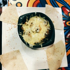 Las Botanas - Queso Fundido