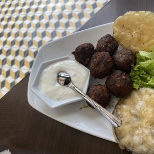 Keftedes o bolitas de carne 