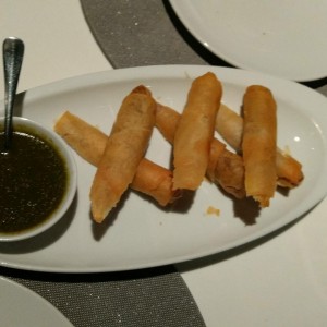 Rollitos de lechona