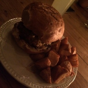 hamburguesa con papas gordo ??