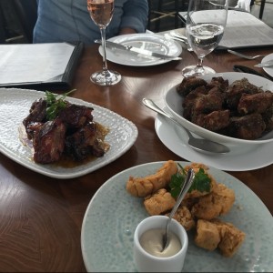 Ribs de Cerdo, Huesitos de Cerdo y Mero