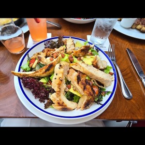 Ensalada Mezclum con Pollo