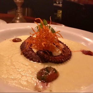 pulpo con cremoso de papa