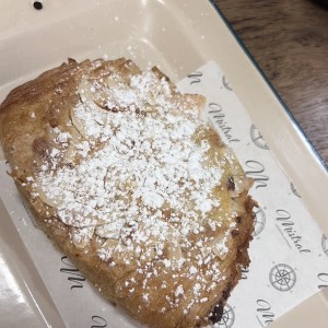 Pan de chocolate y almendra