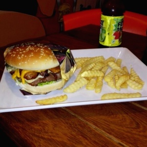 Hamburguesa de la casa.