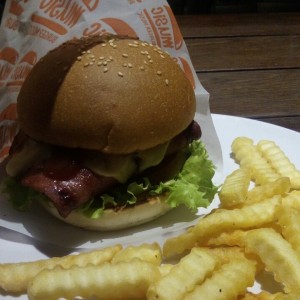 Hamburguesa de tocineta