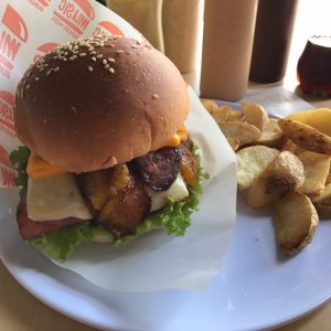 Hamburguesa de la casa
