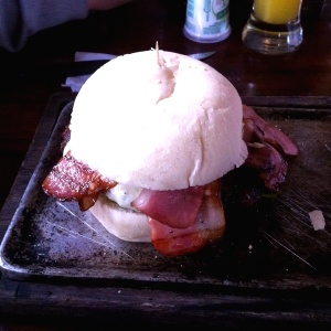 Hamburguesa con tocineta