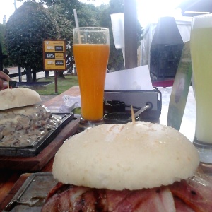 Hamburguesa con tocineta