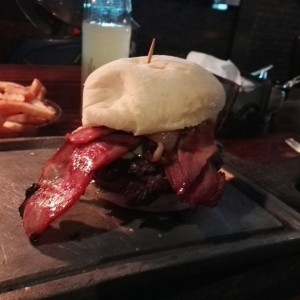 hamburguesa con cocinera, media libra