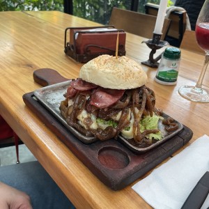 Hamburguesa con cebolla 