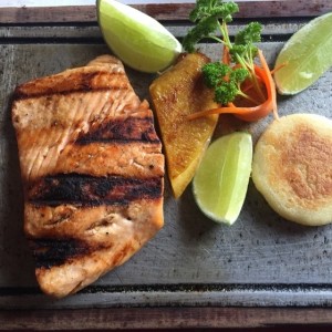 Salmon a la brasa
