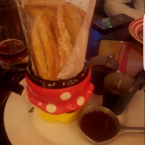 Churros con nutella, arequipe y mermelada