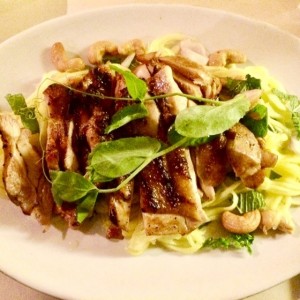 pollo en ensalada de mango 