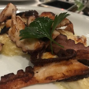 Pulpo a la parrilla 