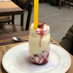 Malteada Frutos Rojos 