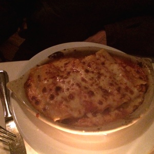 Canellonis de pollo en salsa napolita (gratinado)