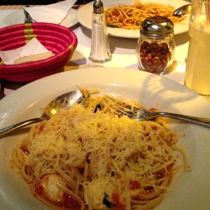 Fetuccini primavera y bolognesa
