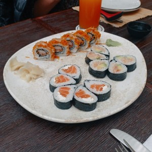 Especial 132 (philadelphia, ojo de tigre, spicy maki)